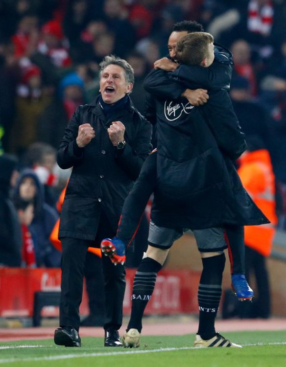 Southampton-manager-Claude-Puel-celebrates-after-Shane-Long-scores-their-first-goal.jpg