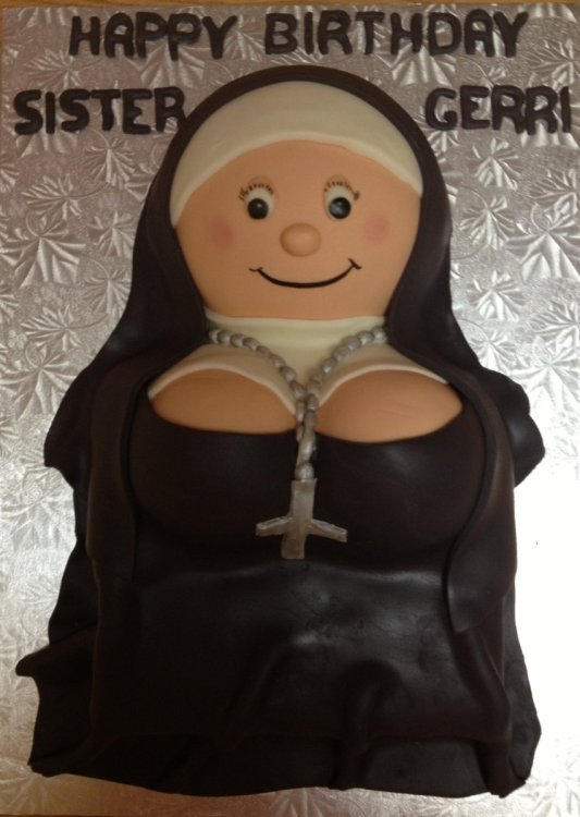 900_768844f4Sc_busty-nun-cake.jpg