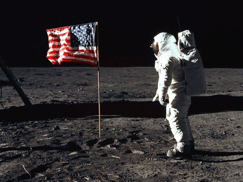 moon-landing-textimage_4x3.jpeg